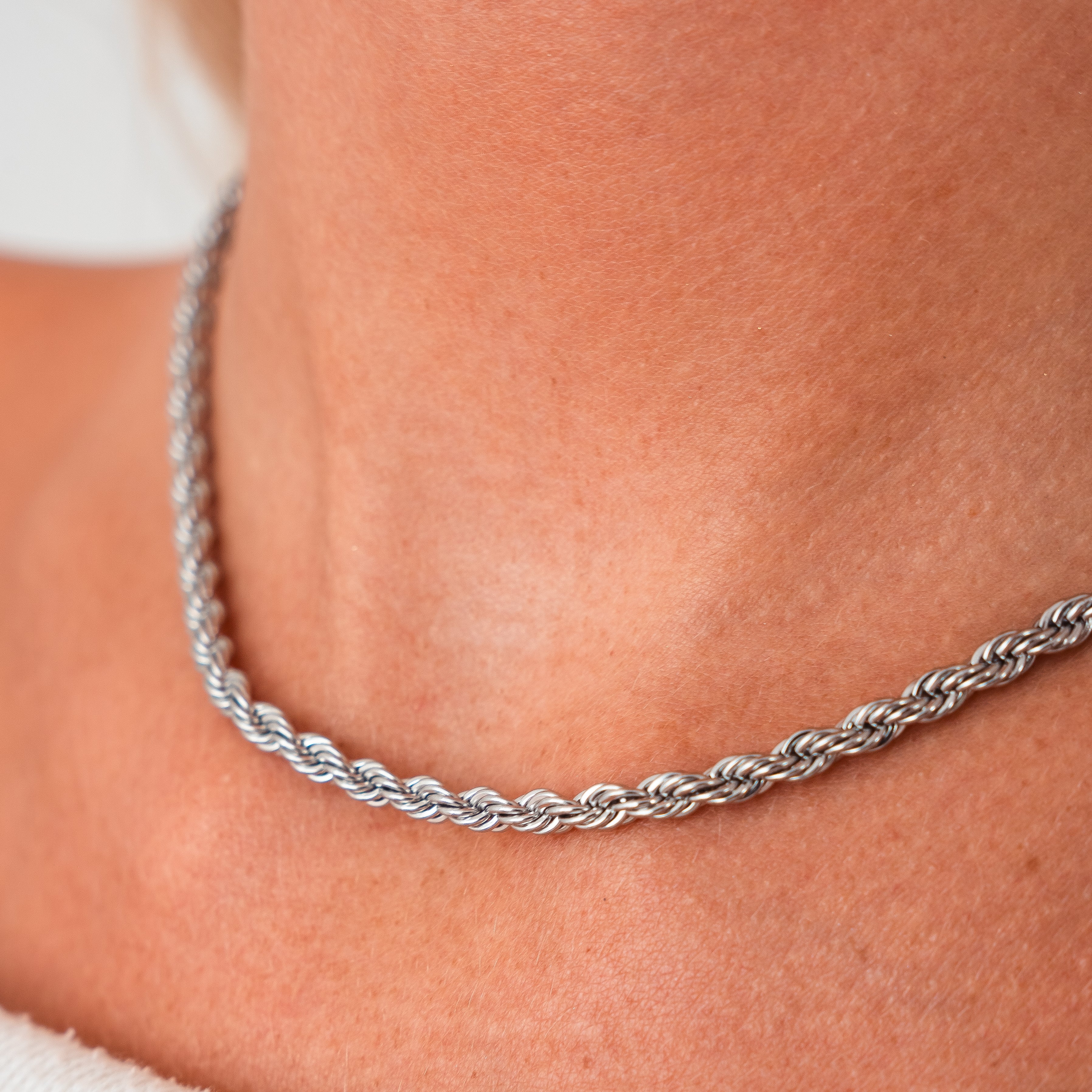Calvi Necklace