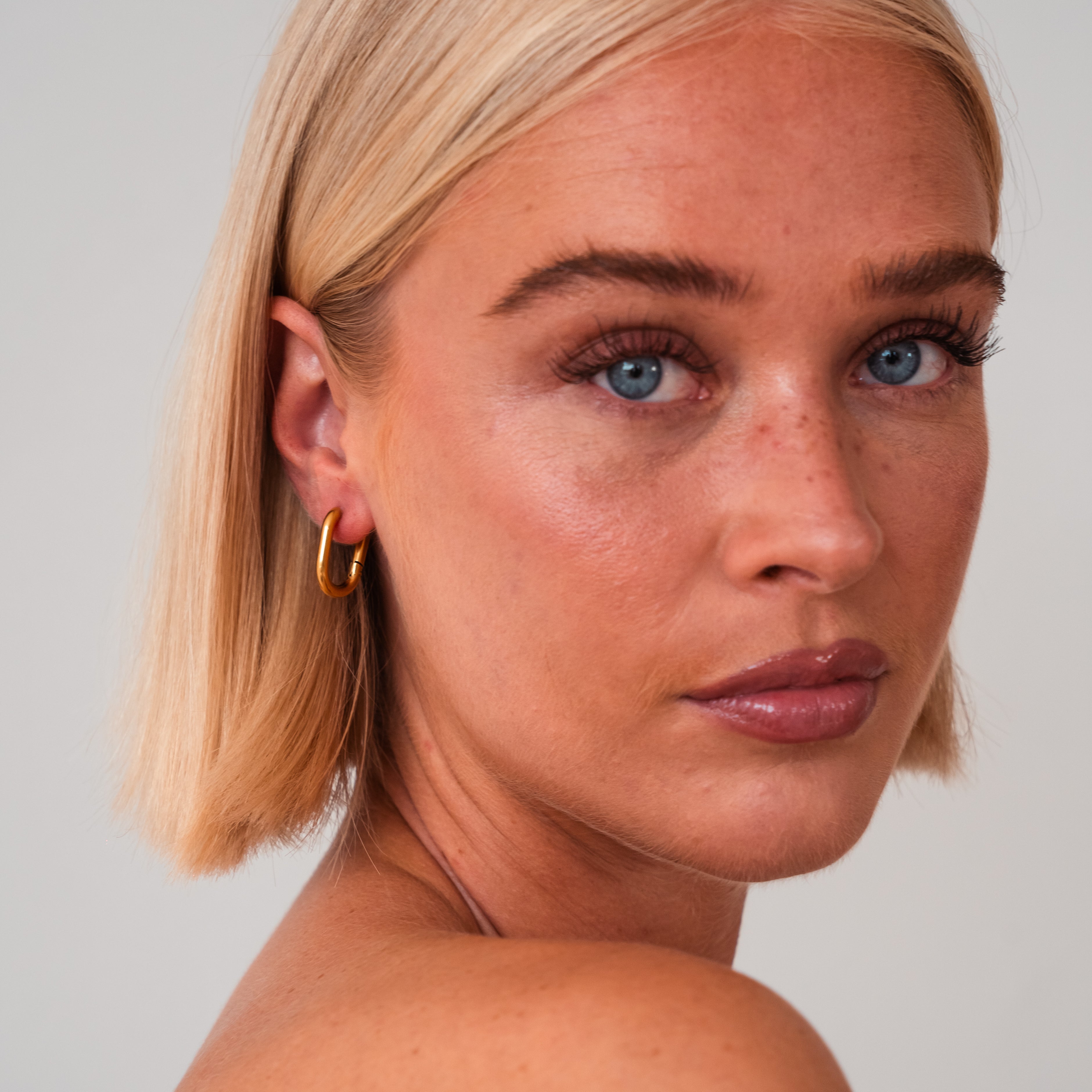 Golden Nyra Earring