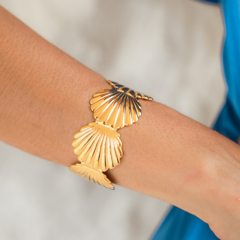 Golden Seashells